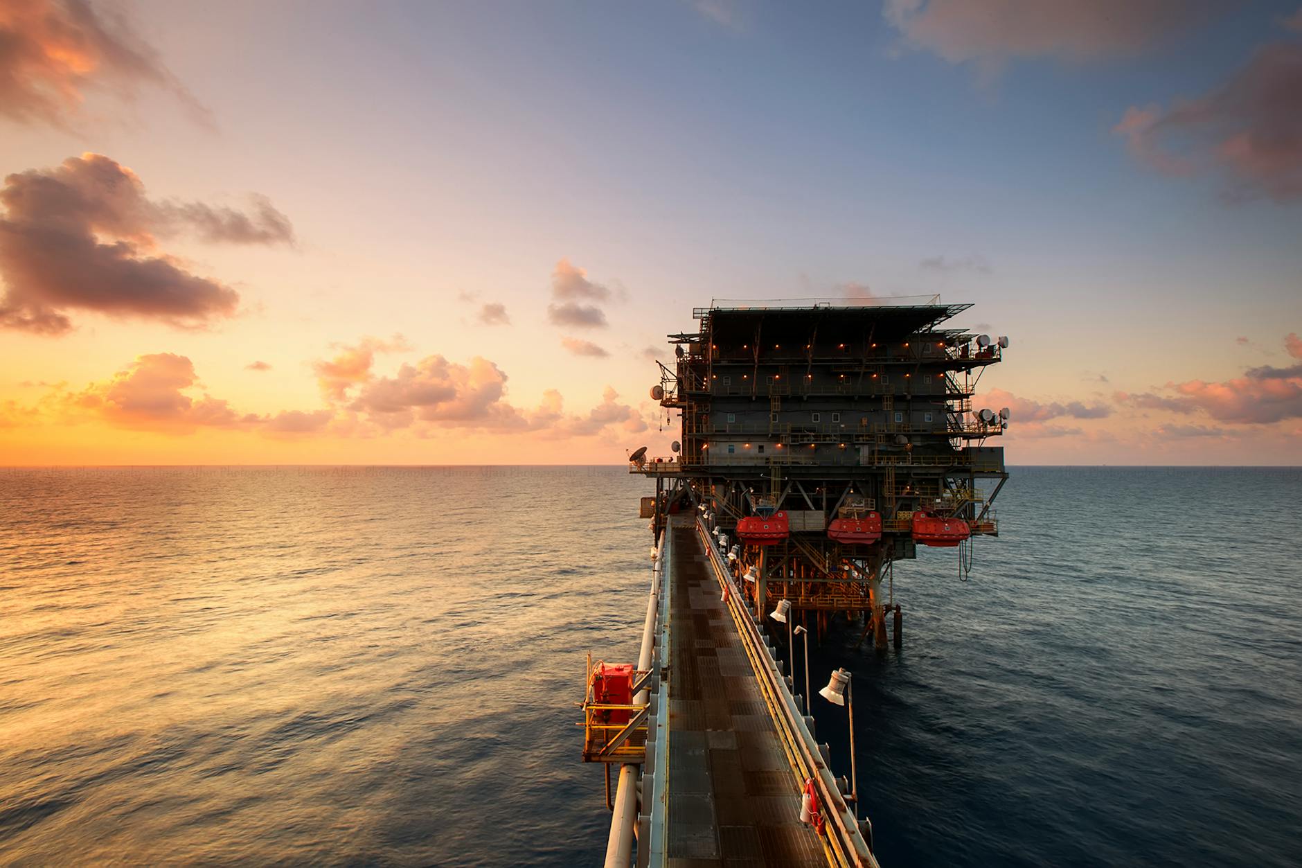 offshore drilling rig on body of water