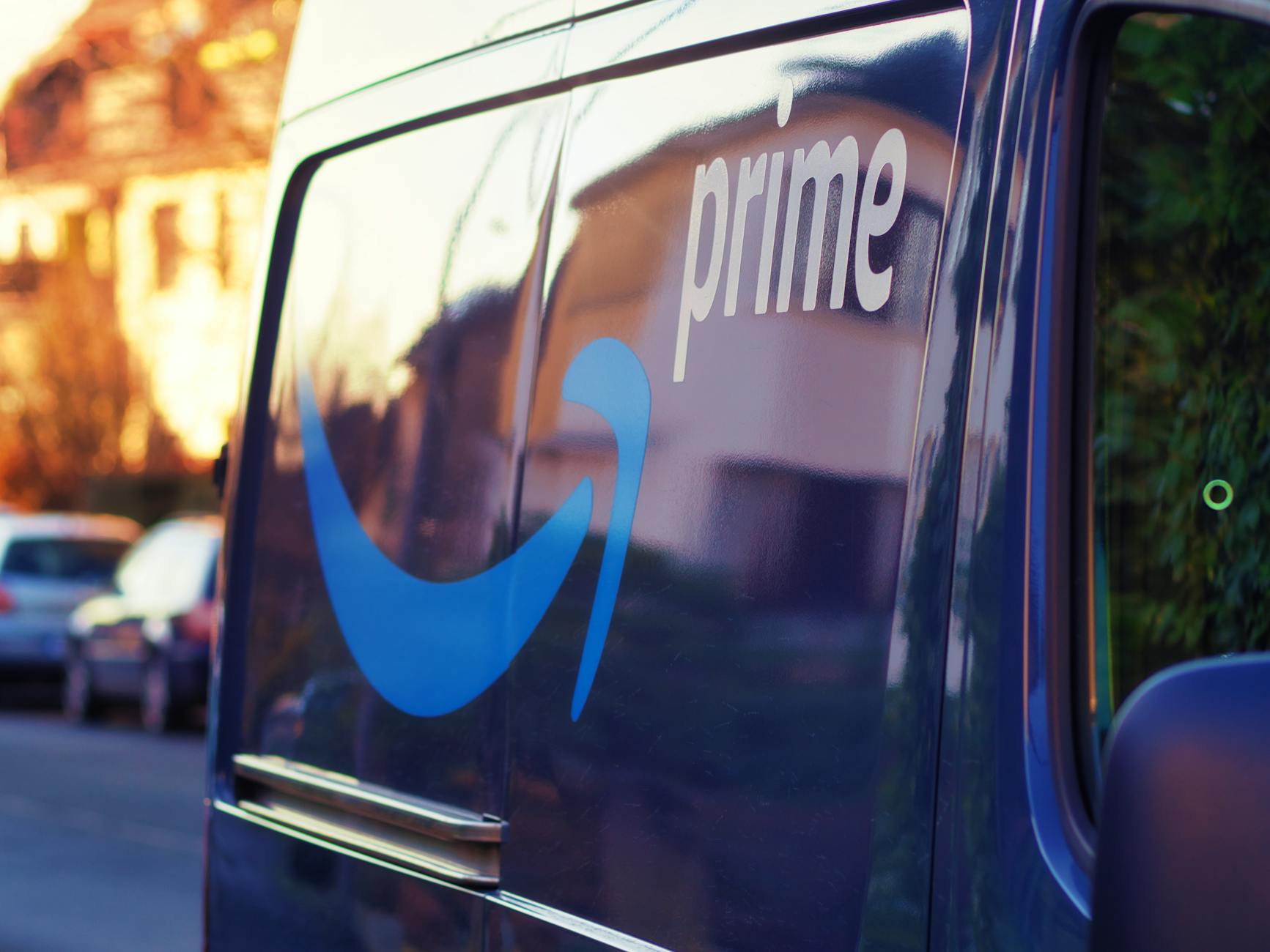 logo on vehicle livery